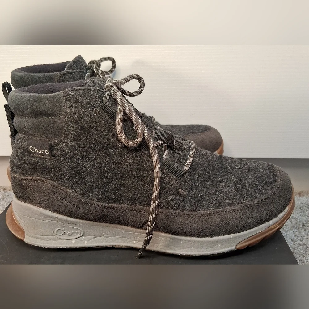 Chaco Borealis Ledge Waterproof Boot Gray Mid Top Womens US Size 7